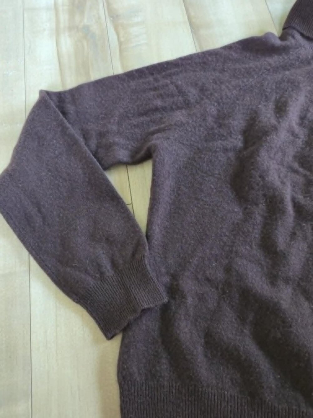 Vintage 100% Cashmere Turtleneck Sweater | Brown | Made in Hong Kong | Size M - Picture 2 of 6